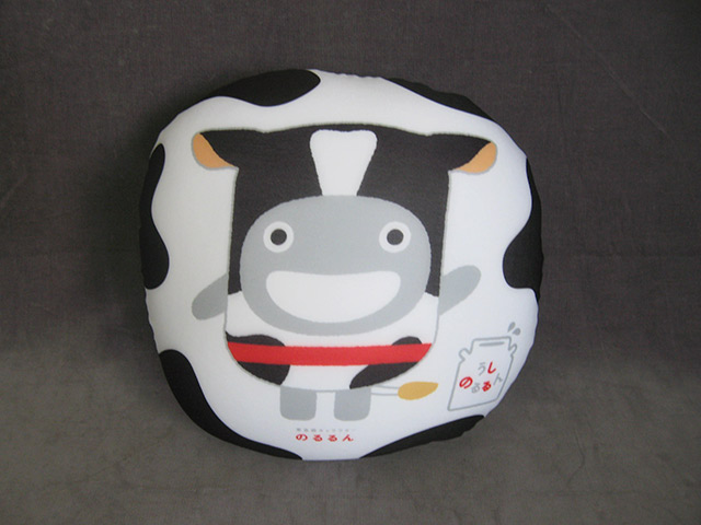 うしのるるんビーズクッション